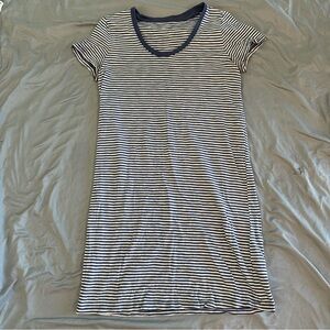 Universal Thread - T-shirt Dress - Blue + White - Sz: XS